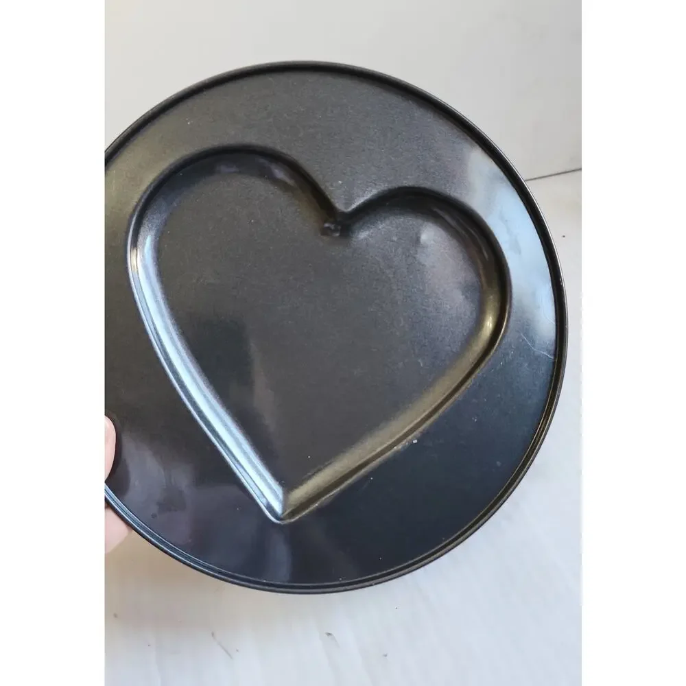 Unbranded vintage embossed